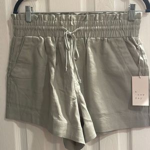 Women’s High-Rise Pull-On Shorts